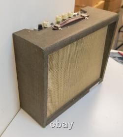 1950s Western Auto Truetone Guitar Tube Amplifier Guild 40T with Footswitch Read