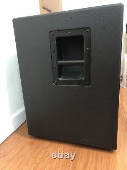 Ampeg Pro Neo Series PN-115HLF 575W 1x15 Bass Speaker Cabinet Black