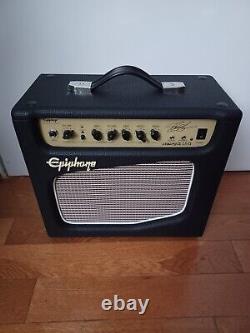 Epiphone Snakepit 15G Guitar Combo Amplifier Black And Gold See Details