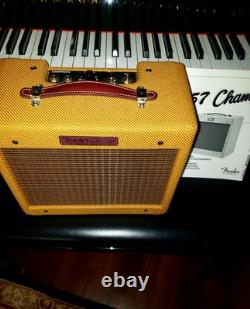 Fender Custom Champ 5-W Tube Guitar Amplifier Lacquered Tweed