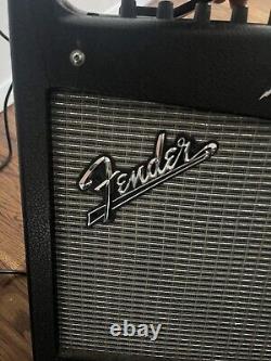 Fender Mustang 1(V. 2) Guitar Amp Amplifier 70w #12001263 Pr824