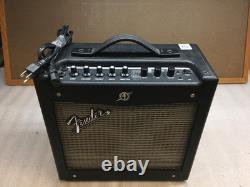 Fender Mustang I (V. 2) Guitar Amplifier Amp Ex Cond! Delay Reverb Chorus DSP