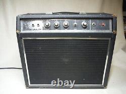 Gibson G-10 Guitar Combo Amplifier Working Vintage Made In USA Cosmetic Issues