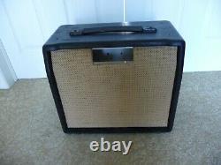 Guitar 10 or 12 speaker cabinet for Vox MV50. Portable and Lightweight