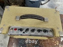 Peavey Classic 20 Guitar Amp 20 WATTS 120V Orignal Owner