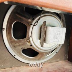 Rickenbacker M-11 1x12 Combo Amplifier 1950s Brown Rickenbacker M-11 1x12 Combo Amplifier 1950s Brown