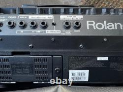 Roland Cube Street EX Battery Powered Stereo Guitar Amplifier Roland Cube Street EX Battery Powered Stereo Guitar Amplifier