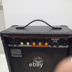 Roland Spirit 10A the original cube Heavey duty speaker guitar amp