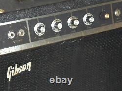 AMPLIFICATEUR DE GUITARE GIBSON G-10 DES ANNÉES 1970 RARE VINTAGE DE 20 WATTS AVEC TREMOLO FONCTIONNEL EN BON ÉTAT