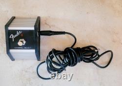 Amplificateur Combo Fender M-80 Watt avec Haut-parleur de 12 pouces et Pédale de Contrôle Fabriqué aux États-Unis Amp M80