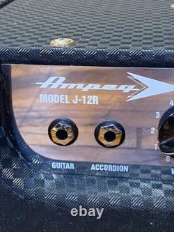 Amplificateur à lampes vintage Ampeg J-12R Jet II pour guitare et accordéon avec haut-parleur