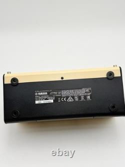 Amplificateur combo à modélisation pour guitare Yamaha THR5 10 W avec câbles. SANS CORDON D’ALIMENTATION