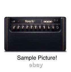 Amplificateur combo pour guitare et basse Positive Grid Spark 40, avec pédale de commande