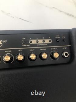 Amplificateur combo pour guitare et basse Positive Grid Spark 40, avec pédale de commande