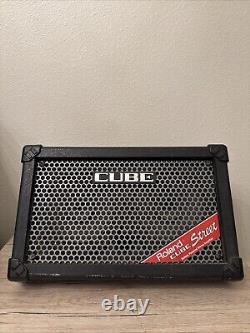 Amplificateur combo stéréo Roland Cube Street pour guitare alimenté par batterie EN ÉTAT.