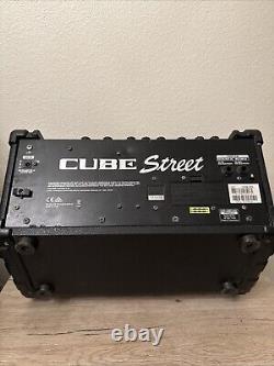 Amplificateur combo stéréo Roland Cube Street pour guitare alimenté par batterie EN ÉTAT.