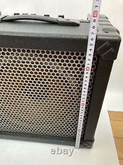 Amplificateur de guitare Combo ROLAND CUBE-30X noir avec entrée AUX 30W en bon état d'occasion