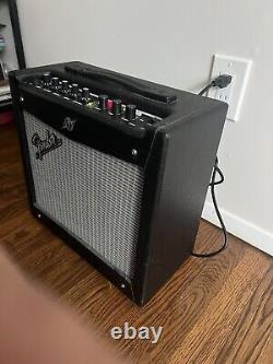 Amplificateur de guitare Fender Mustang 1 (V. 2) 70w #12001263 Pr824