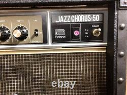Amplificateur de guitare Roland JC-50 Jazz Chorus 50W avec enceinte de 12 pouces AC100V