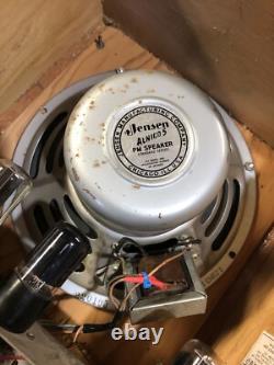 Amplificateur de guitare Vintage Alamo Model 3. Rénové. Livré avec les documents d'origine.