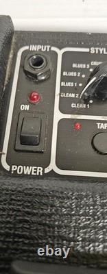 Amplificateur de guitare Vox Da5 avec cordon d'alimentation original testé, fonctionne très bien, nécessite des piles.