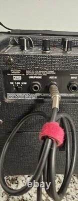 Amplificateur de guitare Vox Da5 avec cordon d'alimentation original testé, fonctionne très bien, nécessite des piles.