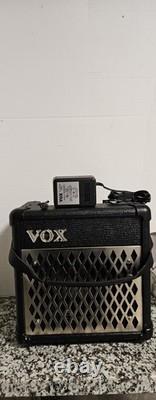 Amplificateur de guitare Vox Da5 avec cordon d'alimentation original testé, fonctionne très bien, nécessite des piles.