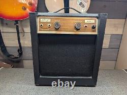 Amplificateur de guitare à tubes entier Kalamazoo Modèle 1 en bois avec grille noire 1967 en excellent état