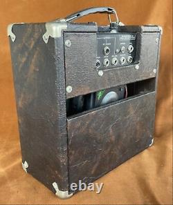 Amplificateur de guitare alimenté par batterie Vintage Rock Amps Petros 1 en état de marche