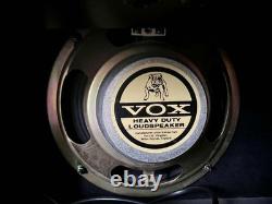 Amplificateur de guitare électrique Vox Pathfinder 15R V9168R avec réverbération et trémolo