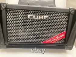 Amplificateur stéréo combo Roland Cube Street pour guitare, alimenté par batterie, testé