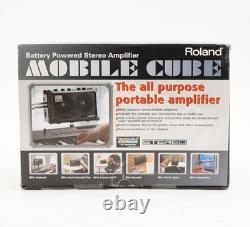 Amplificateur stéréo portable Roland Mobile Cube alimenté par batterie Amplificateur stéréo portable Roland Mobile Cube alimenté par batterie