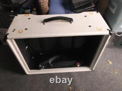 Cabinet de haut-parleur d'amplificateur de guitare Matchless uniquement 27 par 11 par 22