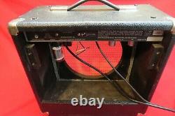 Fender Champ 12 USA Made Sold Witho 12 Pouces Haut-parleur 80's Fender Champ 12 USA Made Sold Witho 12 Inch Speaker