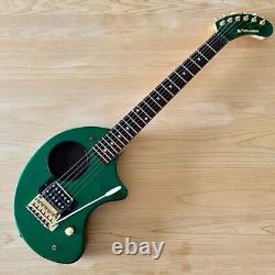 Guitare électrique Fernandez Zo-3 verte avec amplificateur et haut-parleur intégrés