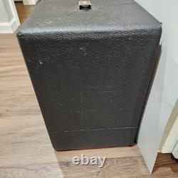 Haut-parleur Electro-Voice EVM-12L 8? dans un cabinet Marshall 1x12 testé avec cône propre