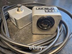 L'adaptateur Fender Vibratone/Leslie 16&18 pour orgue à transplants avec pédale de commande