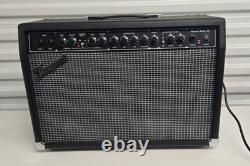 Traynor Reverb Mate 40 amplificateur de guitare à transistors 2x8