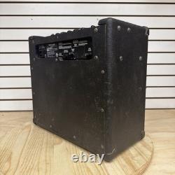 Vox Valvetronix AD30VT ampli combo guitare 30 W testé avec cordon d’alimentation et câble auxiliaire d’origine