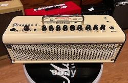 Yamaha THR30II-WL 30-Watt 2x3.5 Combo Guitare Modélisation Digitale sans Fil